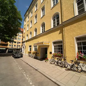 Carlton 3* München